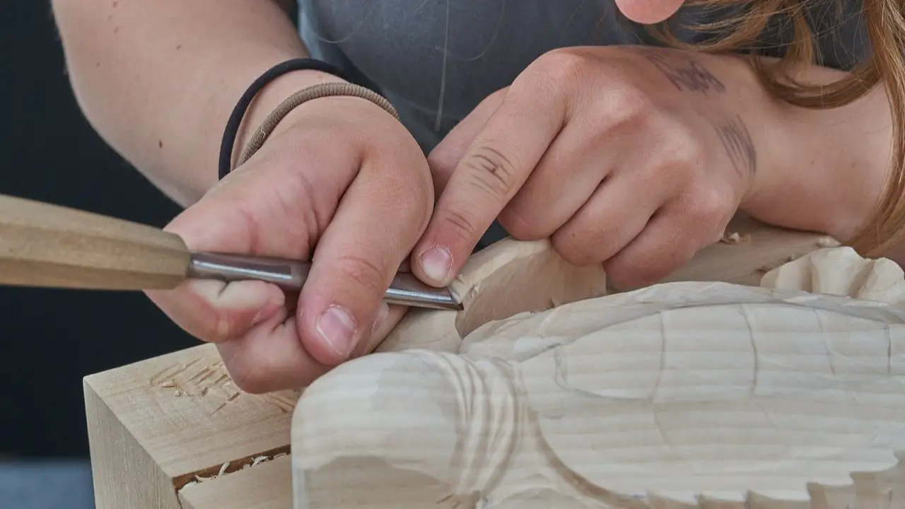 How to Soften Wood for Carving