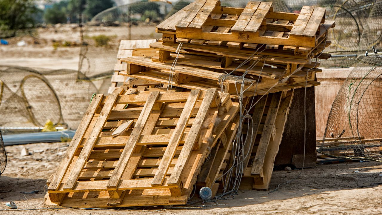 How Much Do Wooden Pallets Weigh